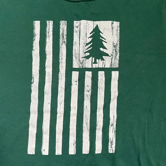 GUC Men’s Old Navy Green Tree Soft-Washed T-Shirt - Picture 2 of 4